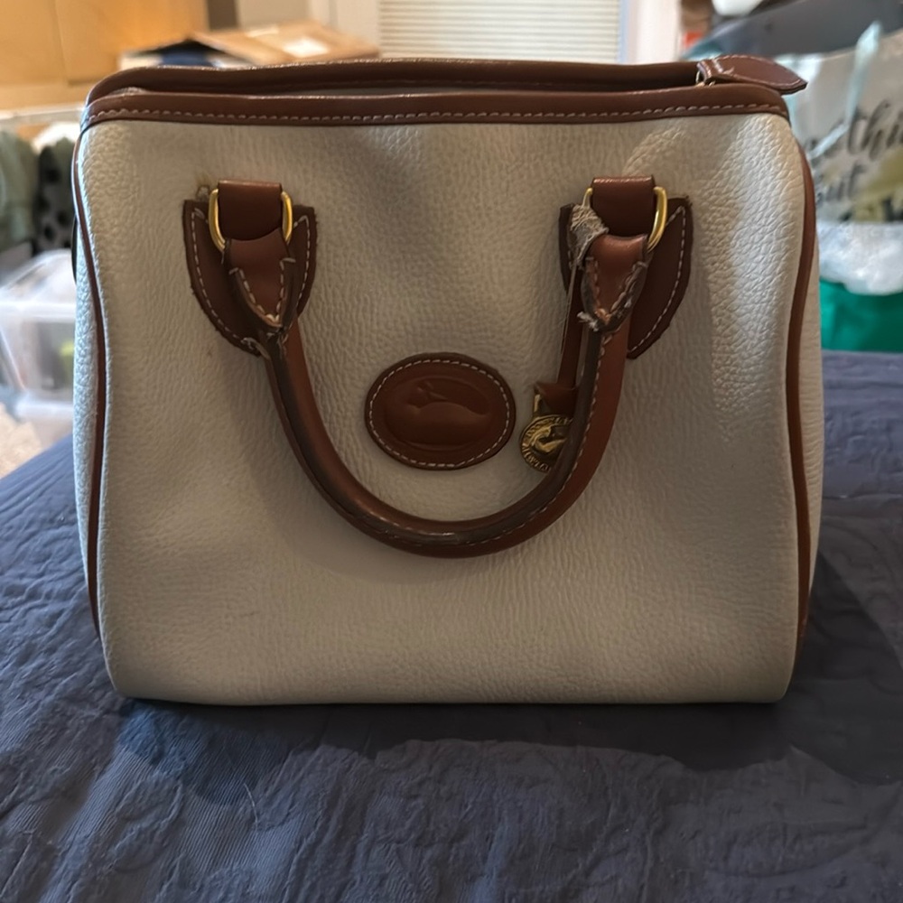 Dooney & Bourke Bone AWL “Speedy” Satchel EXCEPTIONAL Condition 12”x 8”x 6” USA
